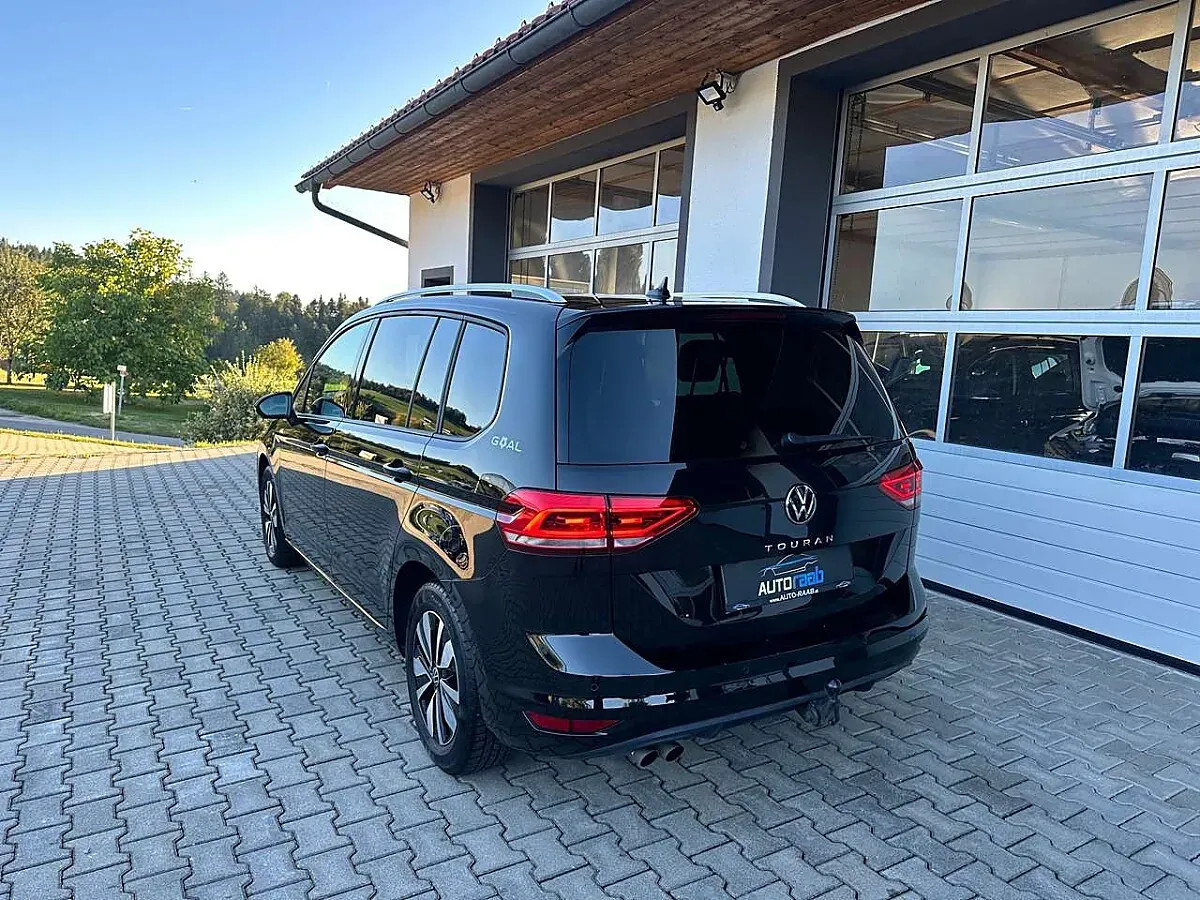Volkswagen Touran 2025 photo 3