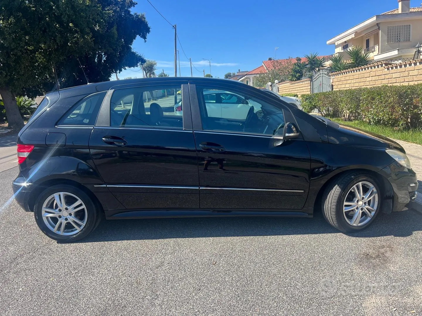 Mercedes-Benz B-Class 2009 photo 3