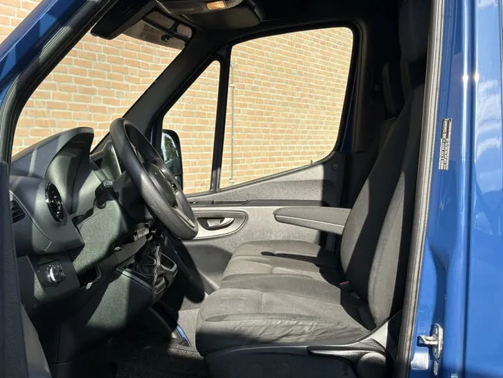 Mercedes-Benz Sprinter 2022 photo 2