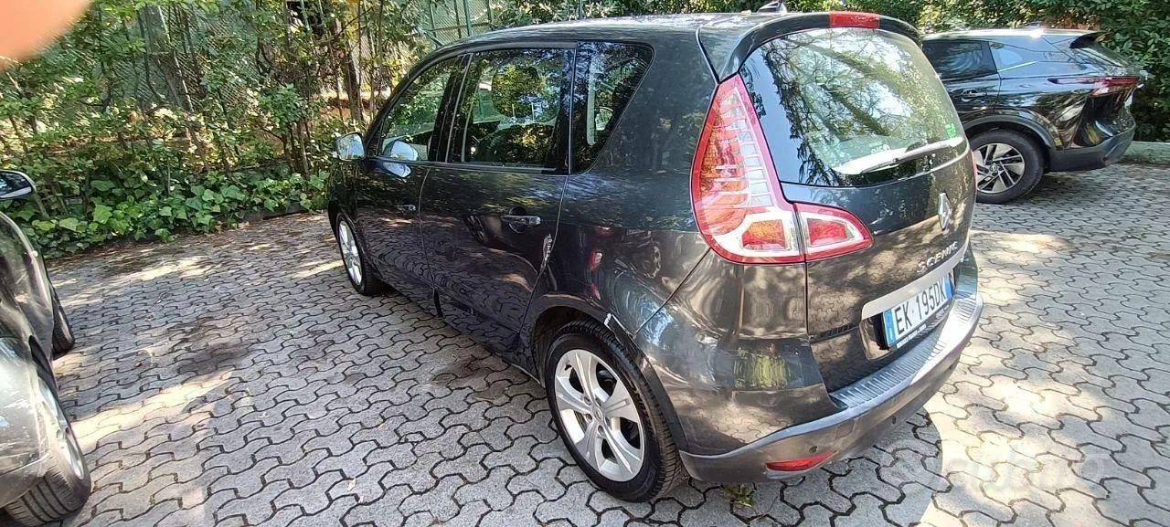 Renault Scenic 2011 photo 3