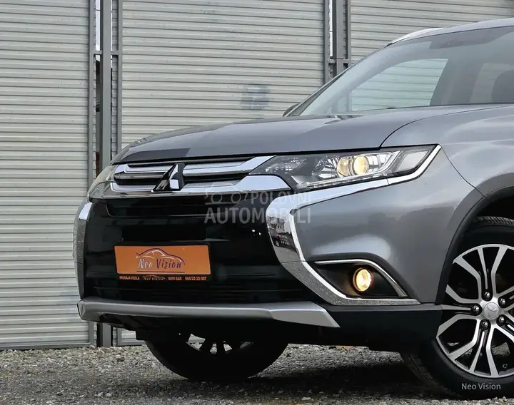 Mitsubishi Outlander 2018 photo 2