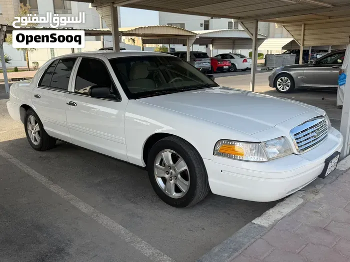 Ford Crown Victoria