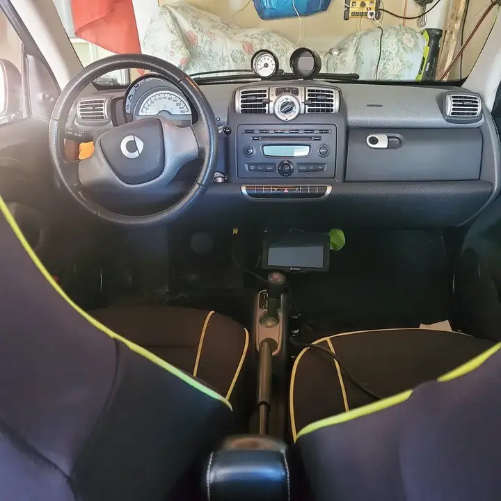Smart Fortwo 2010 photo 2
