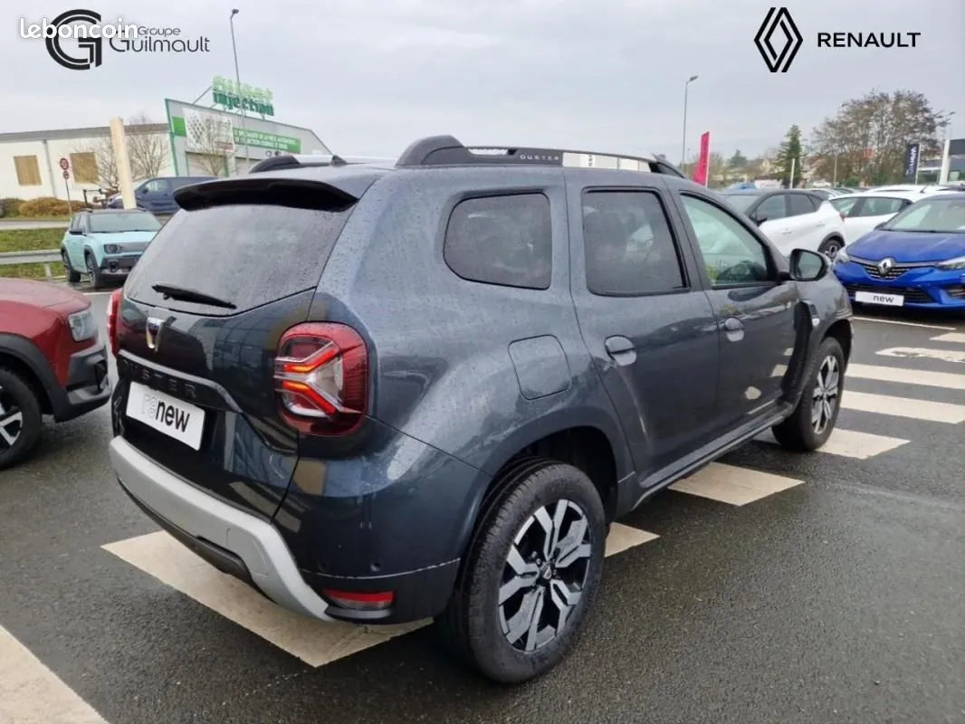 Dacia Duster 2022 photo 2