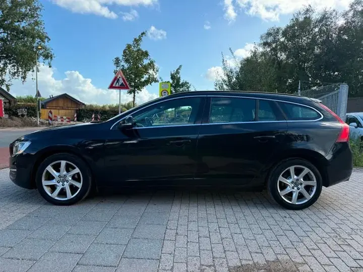 Volvo V60 2014 photo 2