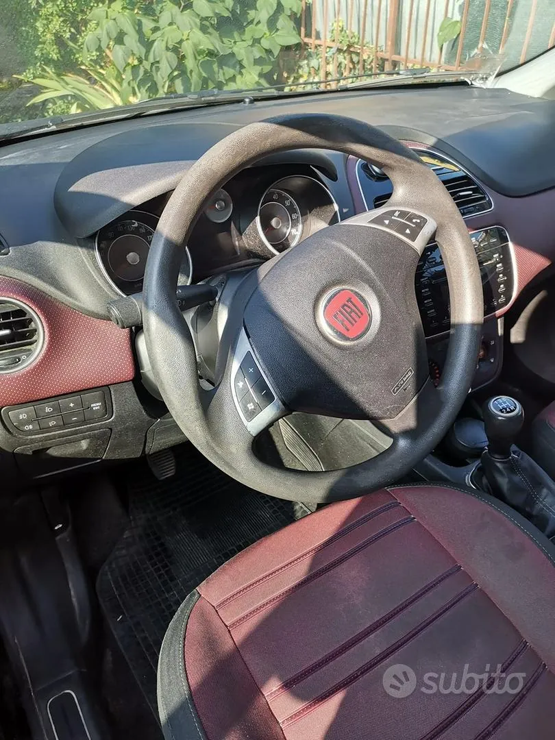 Fiat Punto Evo 2010 photo 3