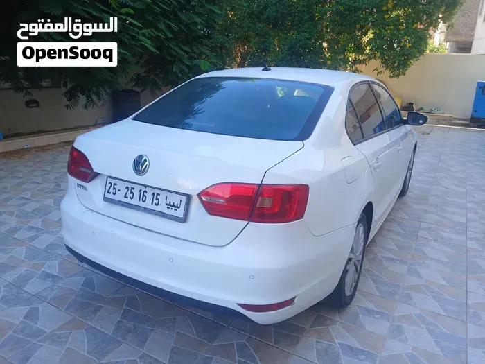 Volkswagen Jetta 2012 photo 4