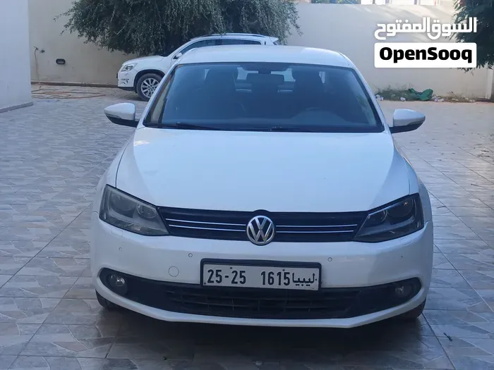 Volkswagen Jetta 2012 photo 2
