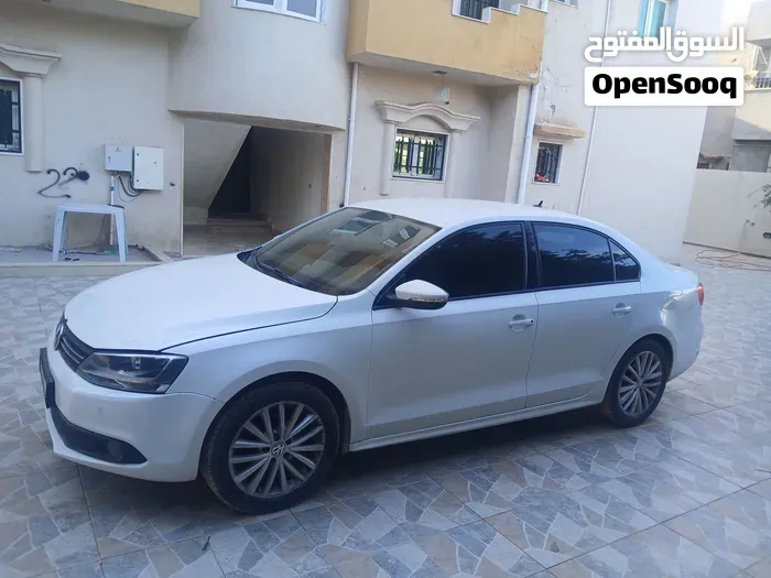 Volkswagen Jetta 2012 photo 3
