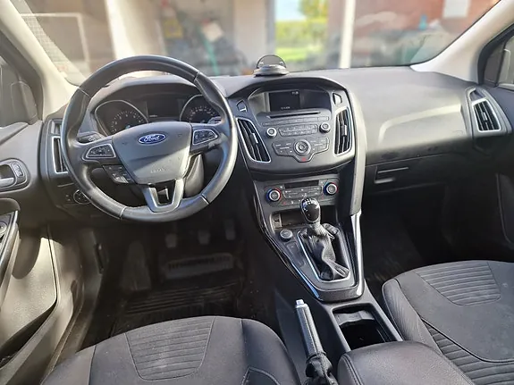 Ford Focus 2015 photo 3