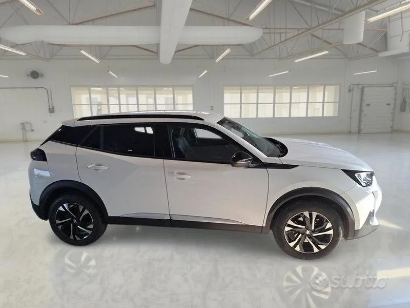 Peugeot 2008 2022 photo 3