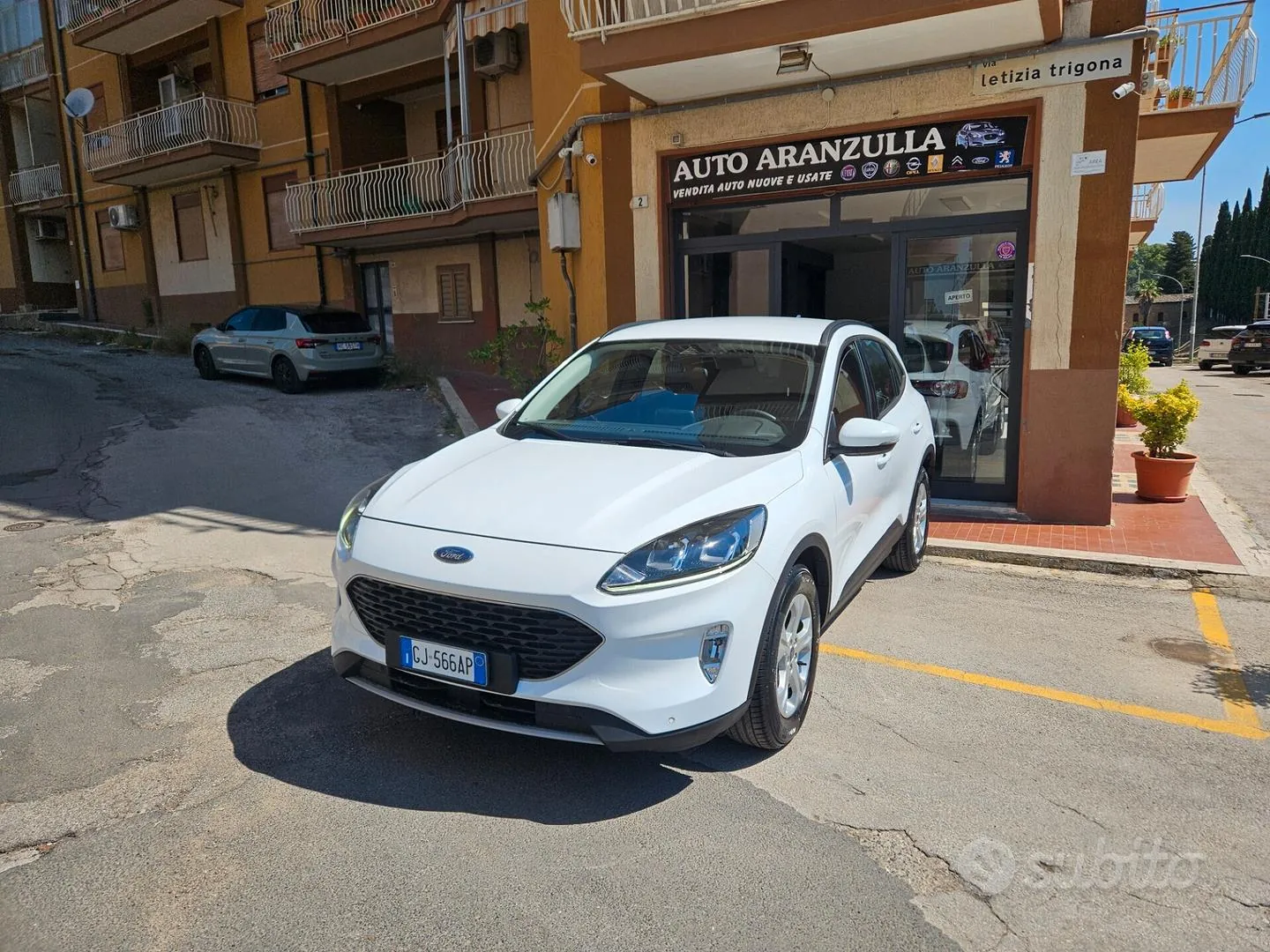 Ford Kuga 2022 photo 2