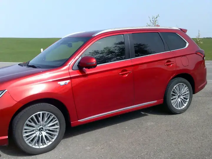 Mitsubishi Outlander 2019 photo 3