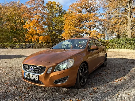Volvo S60 2011 photo 2
