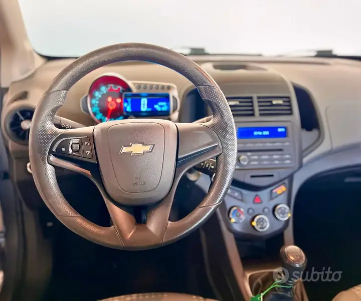 Chevrolet Aveo 2012 photo 5