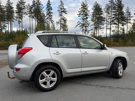 Toyota Rav4 2007 photo 4