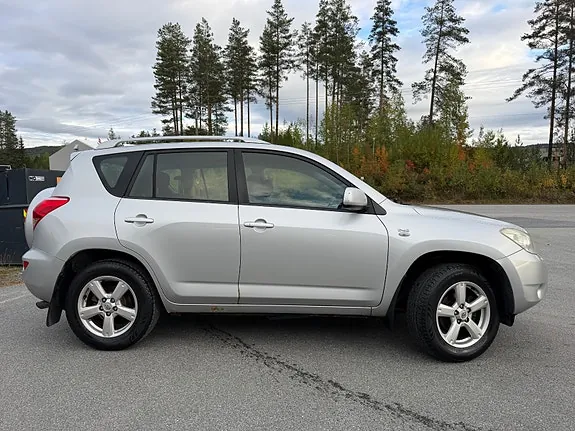 Toyota Rav4 2007 photo 3