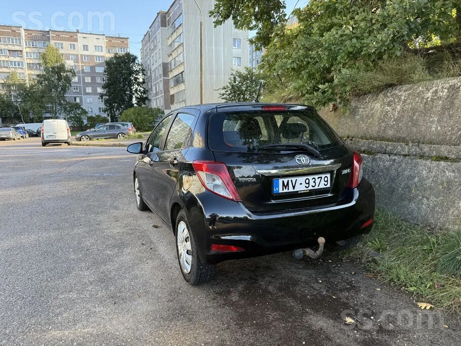 Toyota Yaris 2012 photo 4