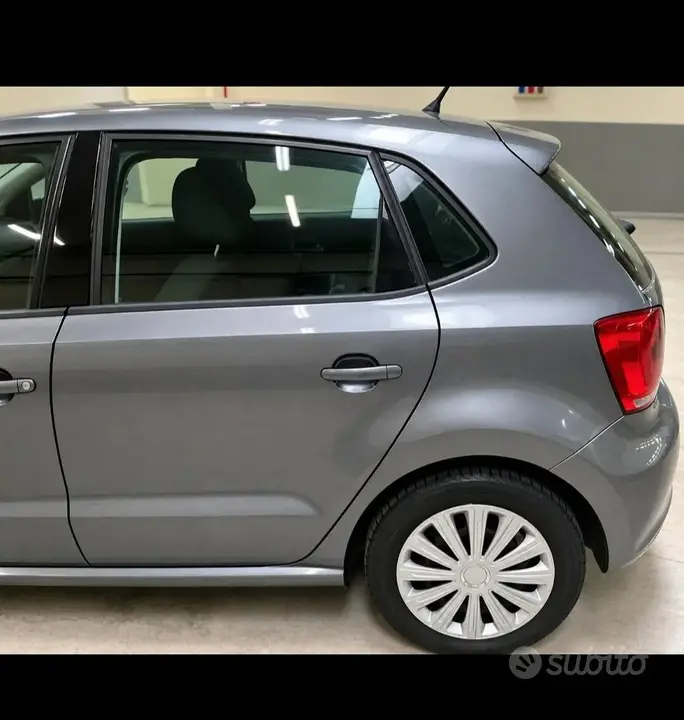 Volkswagen Polo 2011 photo 5