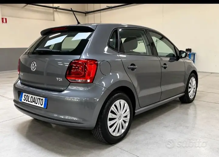 Volkswagen Polo 2011 photo 4