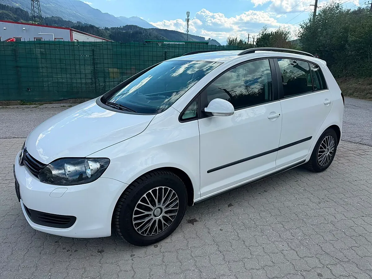 Volkswagen Golf 2010 photo 2