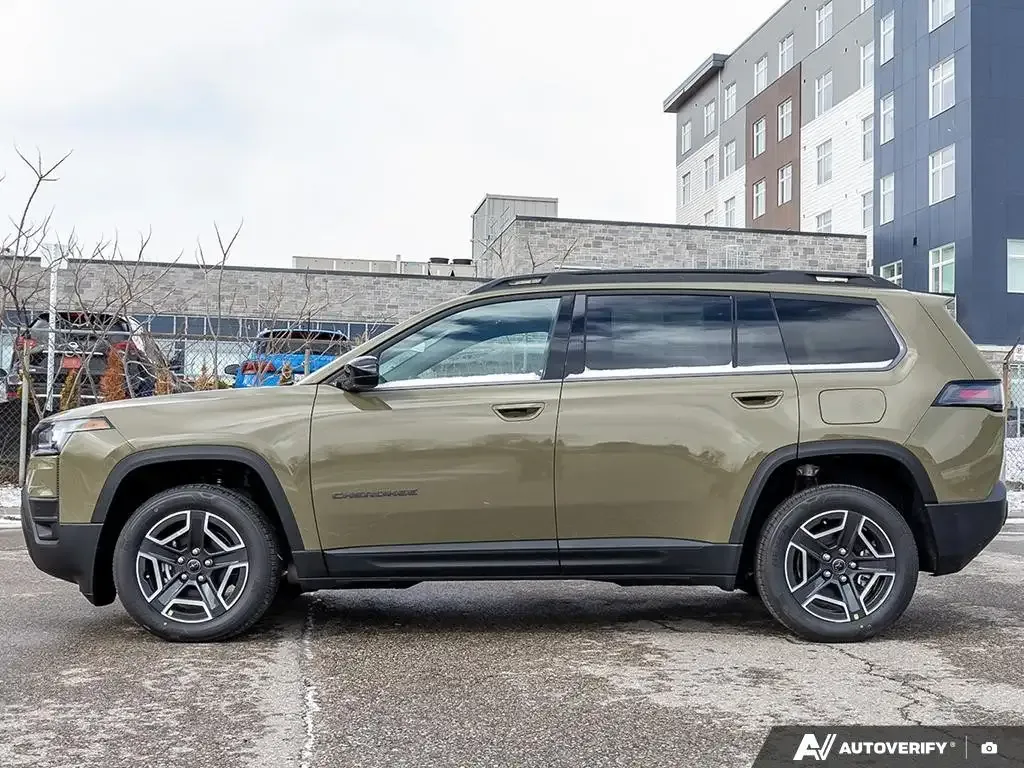 Jeep Cherokee 2026 photo 3