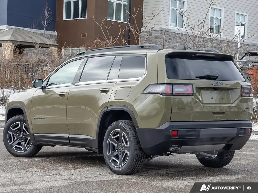 Jeep Cherokee 2026 photo 4