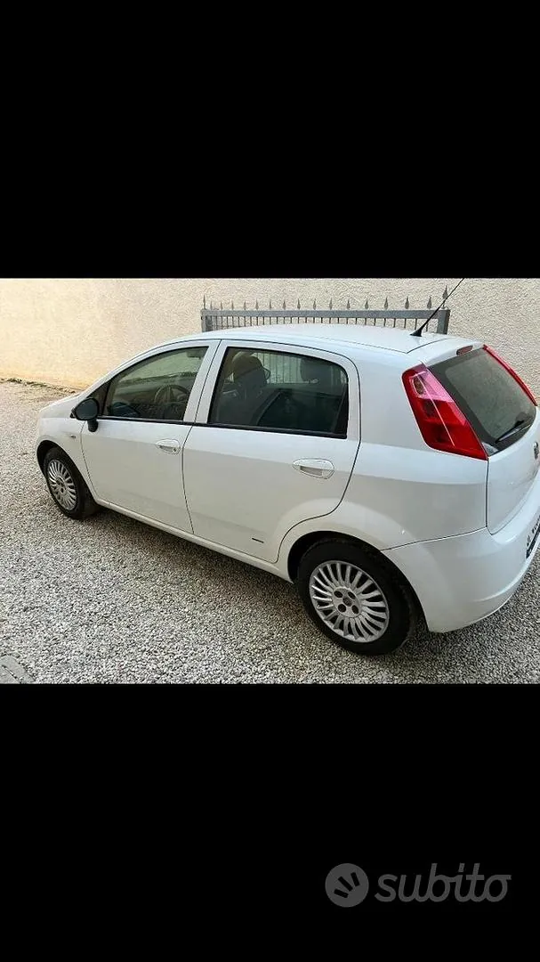 Fiat Grande Punto 2008 photo 3
