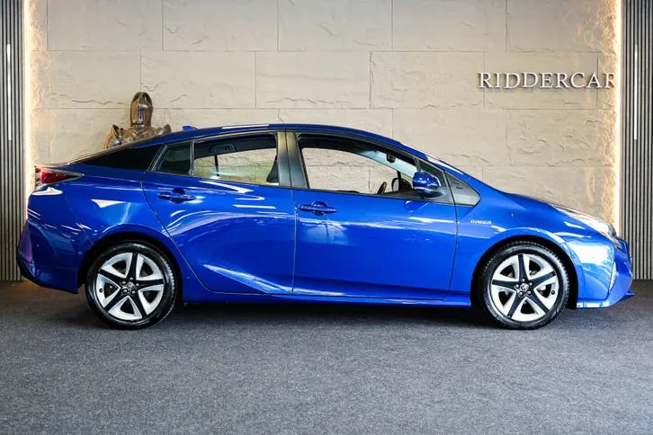 Toyota Prius 2018 photo 3
