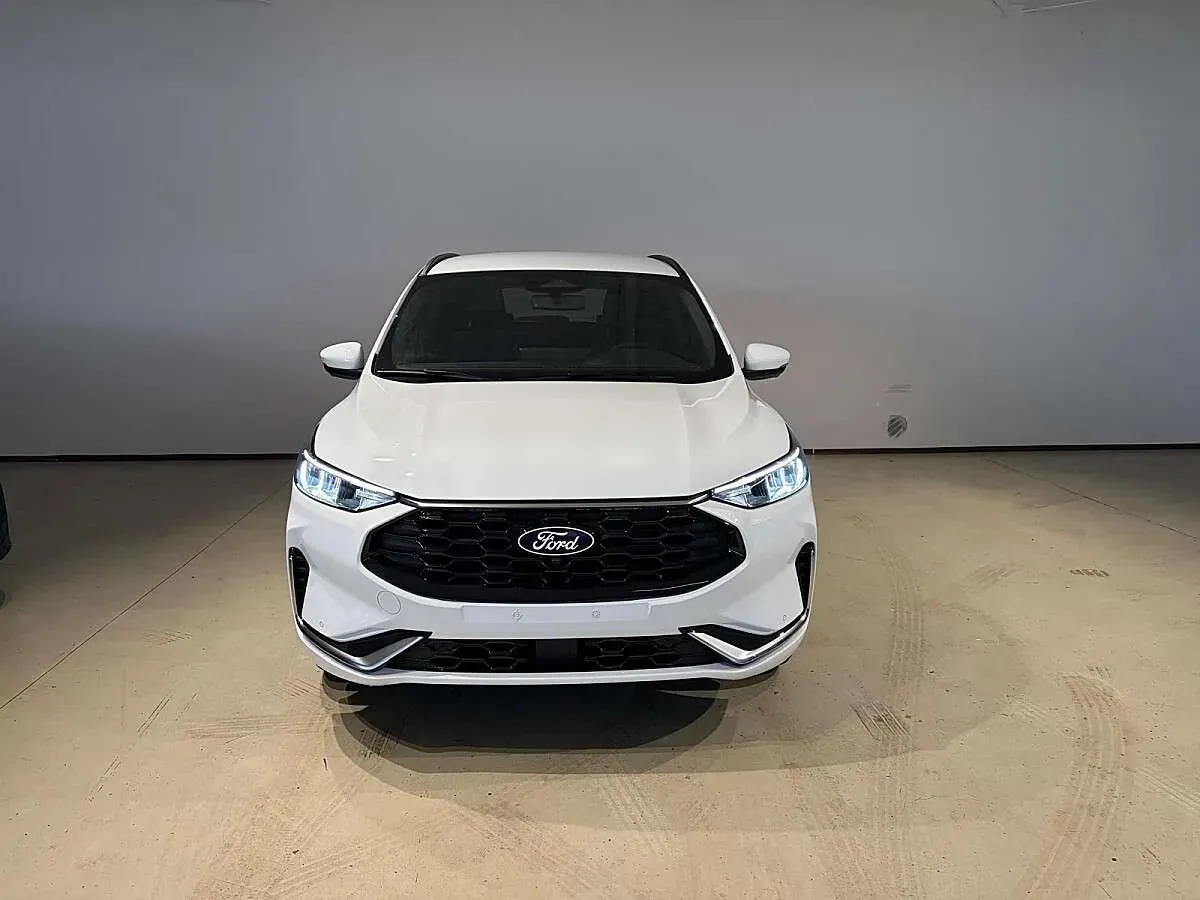 Ford Kuga photo 2