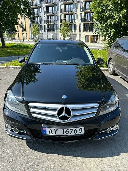 Mercedes-Benz C180