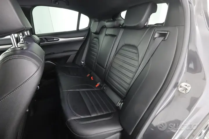 Alfa Romeo Stelvio 2022 photo 3