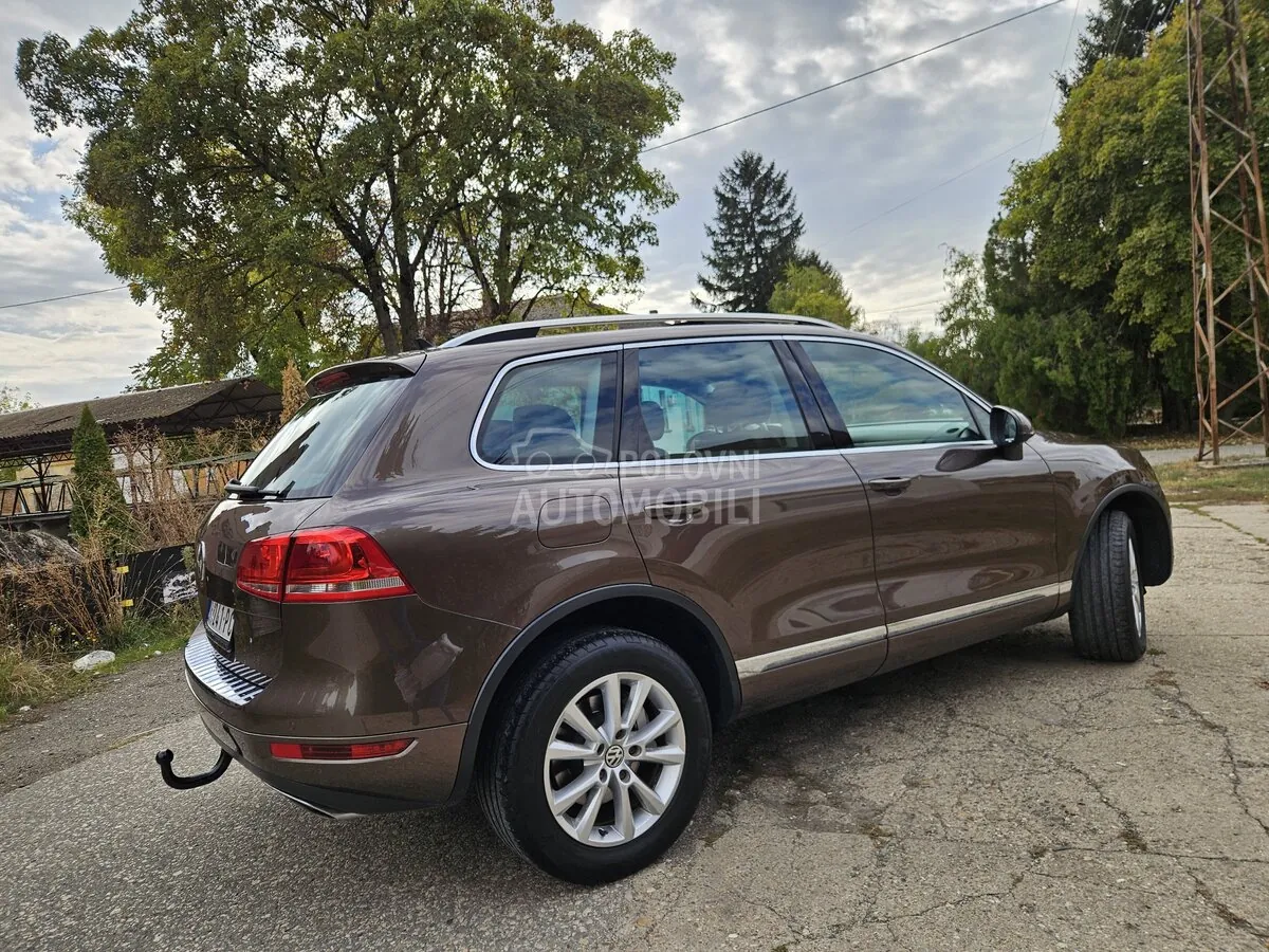 Volkswagen Touareg 2010 photo 2
