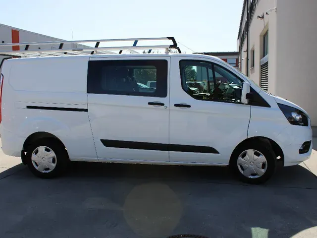 Ford Transit Custom 2023 photo 3