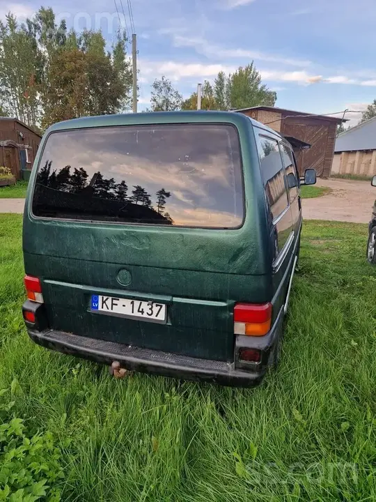 Volkswagen T4 2000 photo 2