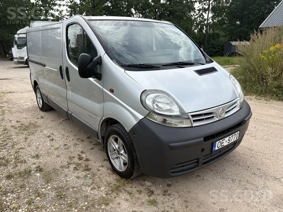 Nissan Primastar 2004 photo 2