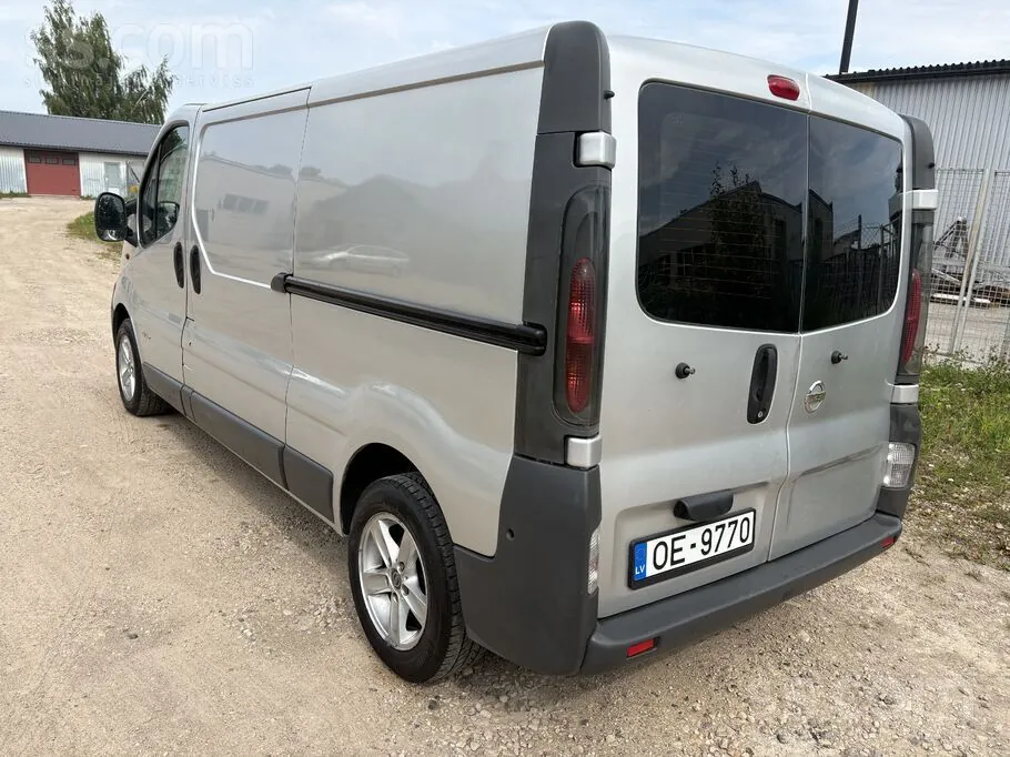 Nissan Primastar 2004 photo 4