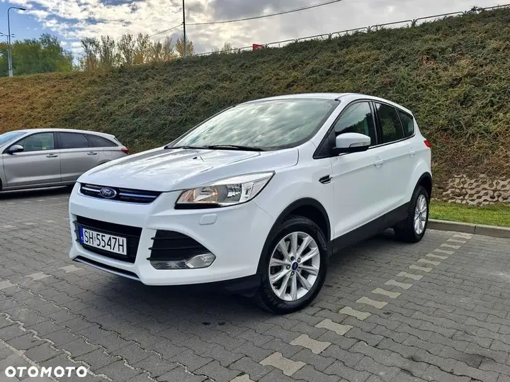 Ford Kuga 2015 photo 2