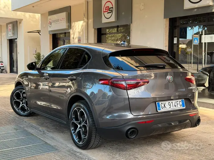 Alfa Romeo Stelvio 2022 photo 4