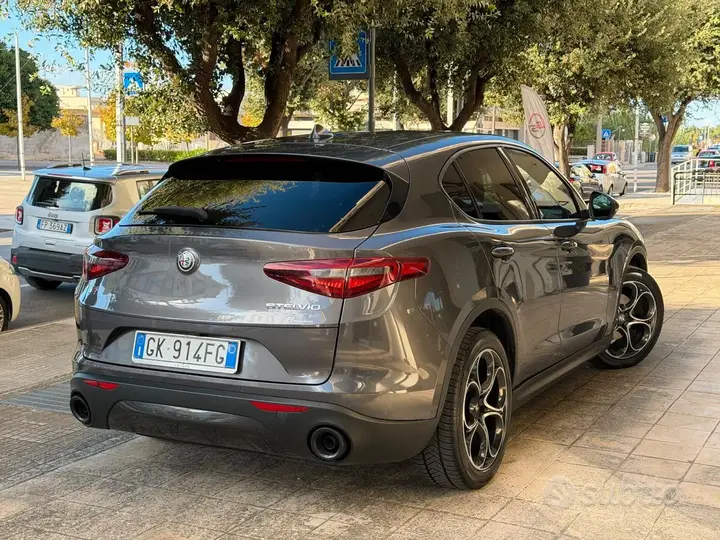 Alfa Romeo Stelvio 2022 photo 3