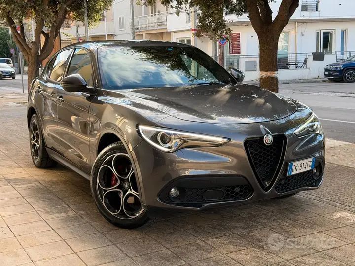 Alfa Romeo Stelvio 2022 photo 2