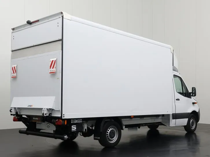 Mercedes-Benz Sprinter 2023 photo 2