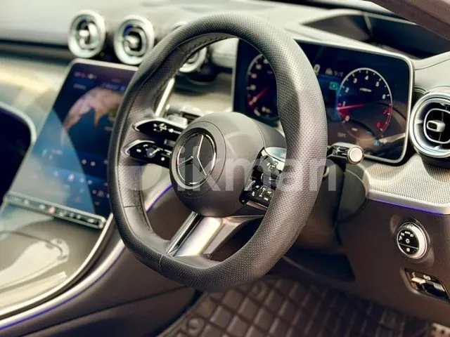 Mercedes-Benz C200 2023 photo 5