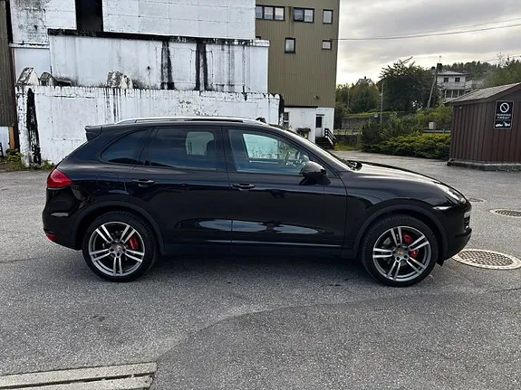 Porsche Cayenne 2012 photo 4