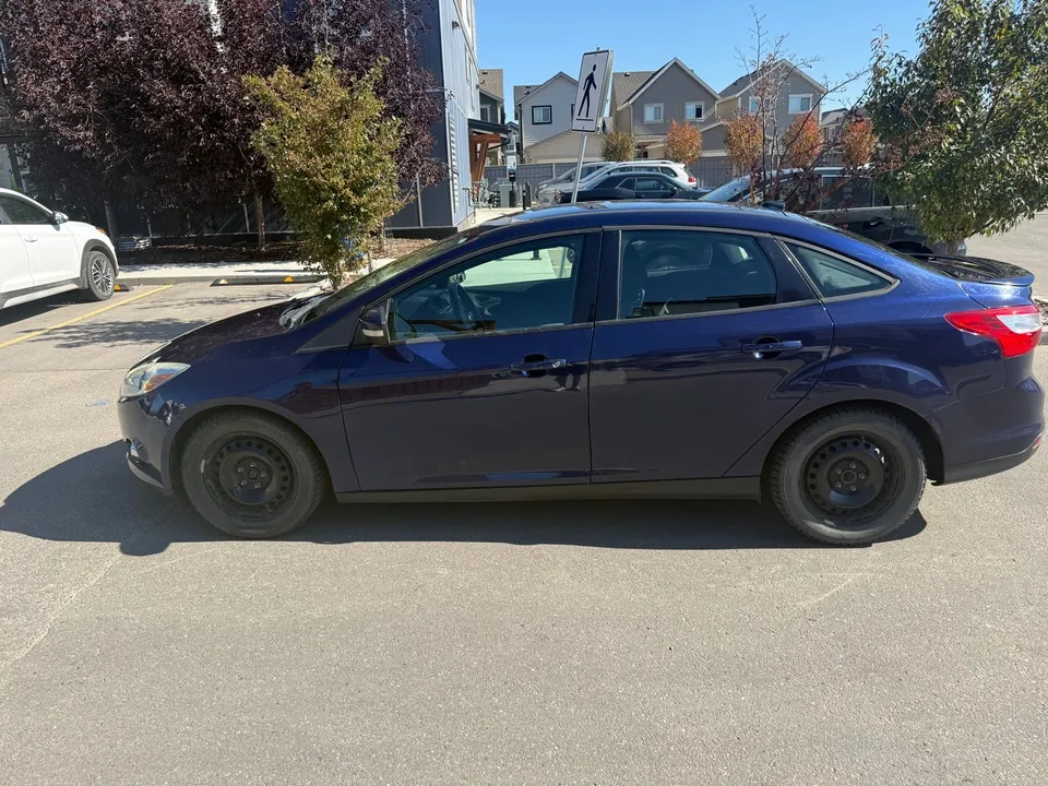 Ford Focus 2012 photo 2