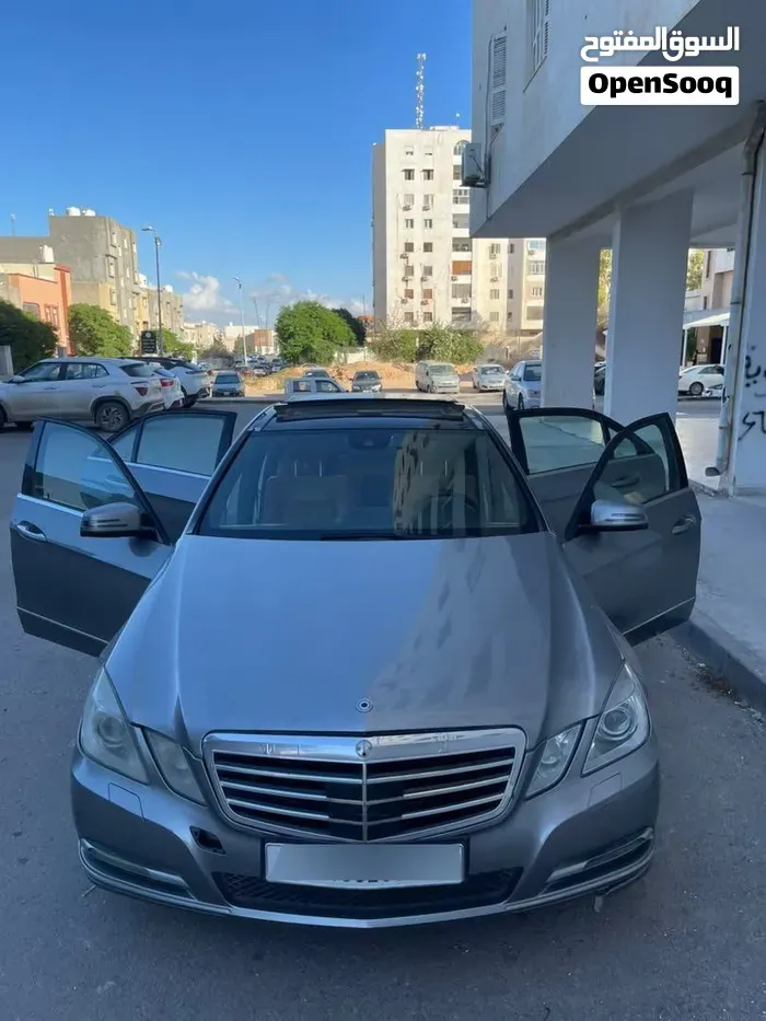 Mercedes-Benz E-Class 2010 photo 2