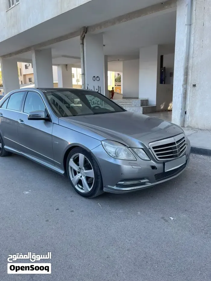 Mercedes-Benz E-Class 2010 photo 4
