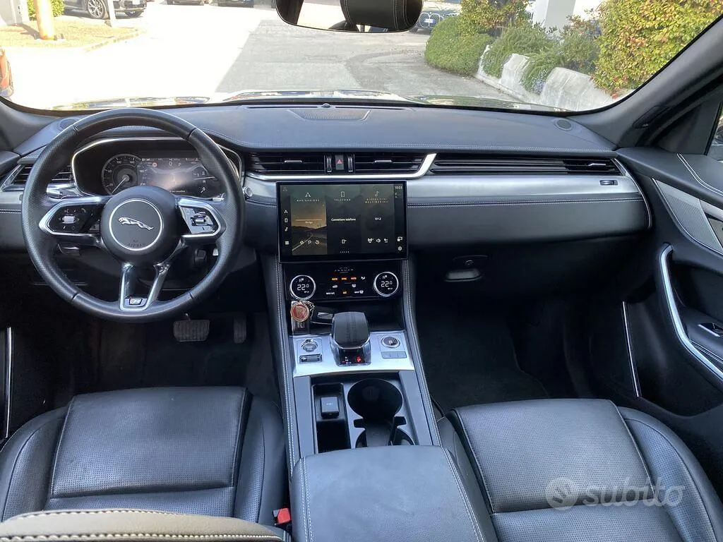 Jaguar F-Pace 2023 photo 5