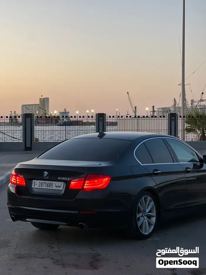 BMW 5 Series 2011 photo 5