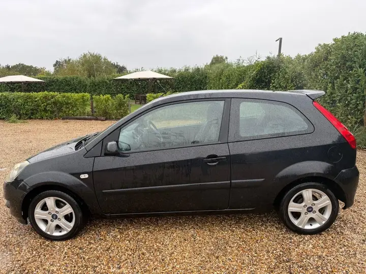 Ford Fiesta 2008 photo 3